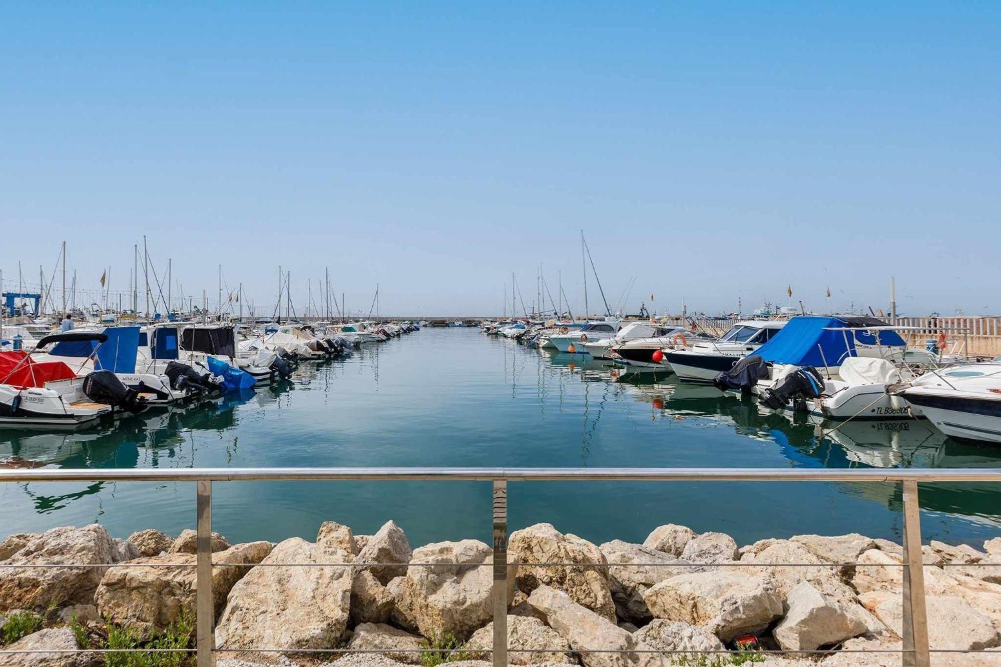 A&n Seaport 2a Caleta De Velez